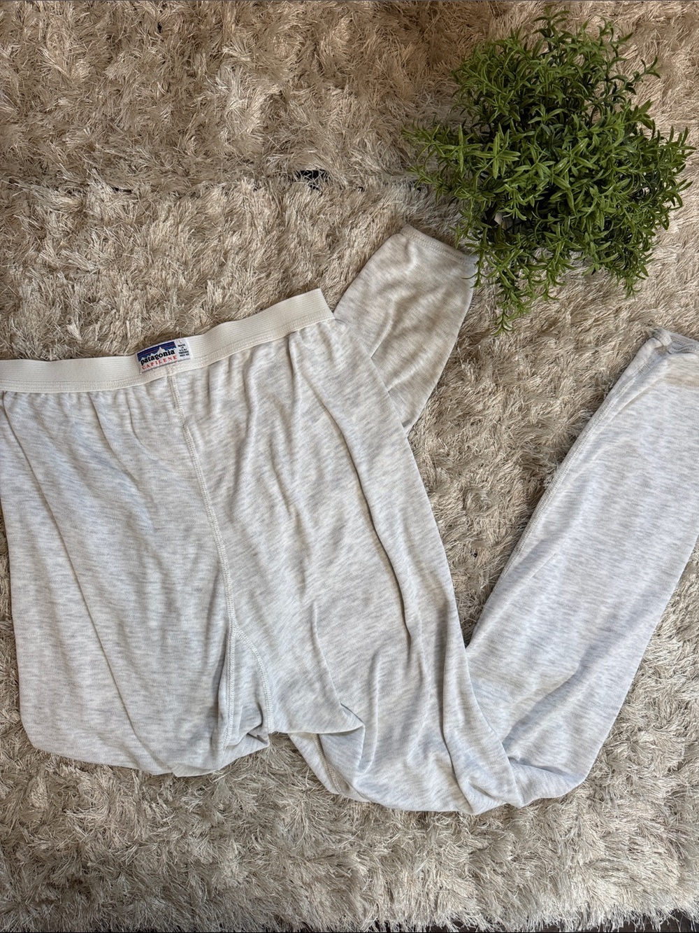 EUC Men’s Patagonia Capilene Athletic Heather Light Gray Long John Pants Large